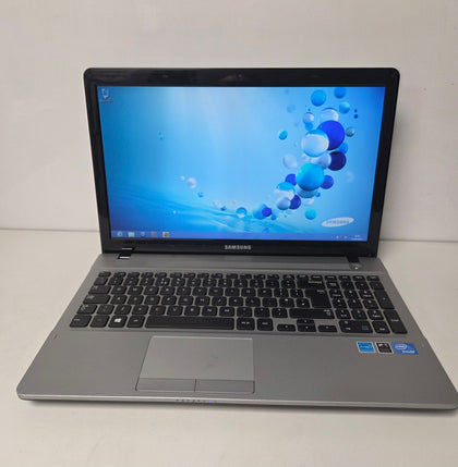 Samsung NP300E5E intel celeron , 4gb Ram, 500gb HDD Windows 8 Laptop