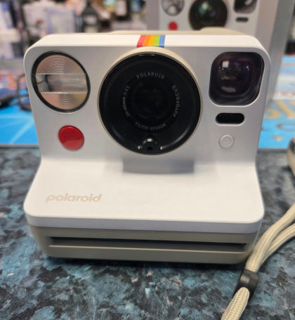 polaroid now camera