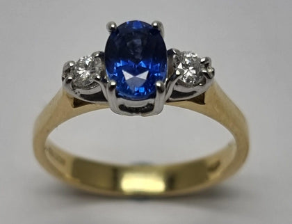 18ct Oval Cut Blue Sapphire Diamond 3 Stone Engagement Ring - Size L (RRP £2550)