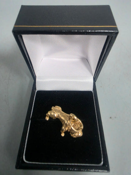 9ct Gold DOG Pendant 375 7.4G