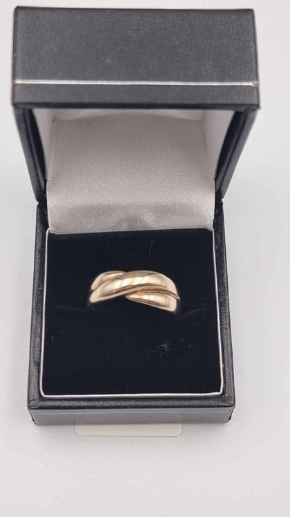 9ct Yellow Gold 2 Row Crossover Ring - 3.98 Grams - Size T