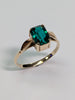 9ct gold ring with large green centre stone