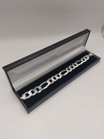 ***BRAND NEW*** 32.6G Silver Figaro Bracelet, 8