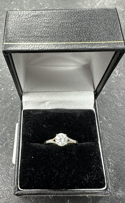 9ct Ring
