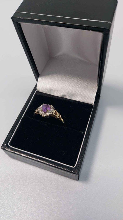 9ct Yellow Gold Ring With DIA Stones & Purple Stone - 1.99 Grams - Size R