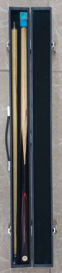 Peradon victorian pool cue 2 piece with case