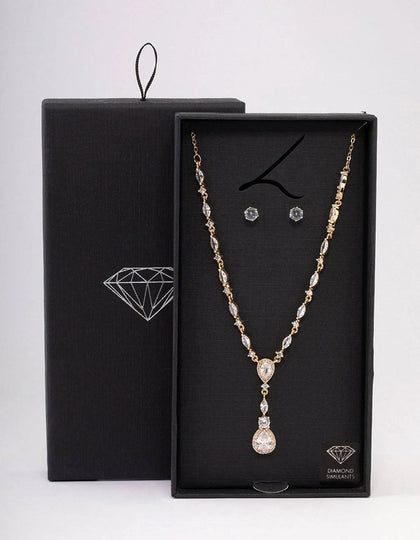 Lovisa Gold Oval Pear Earrings & Necklace Set.