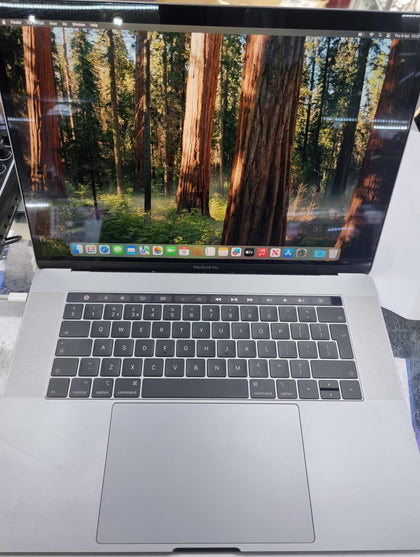 MacBook Pro 15,1/i7-9750H/16GB Ram/256 SSD/Touchbar/15