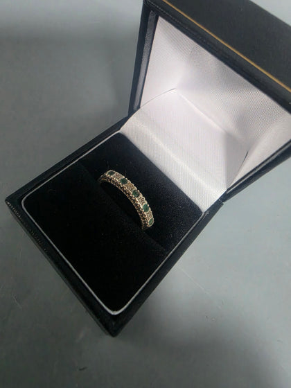 9CT White Gold Ring With Green Stones 1.6G HM Size S