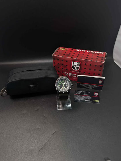 Luminox Recon Series 8830 Military Carbon Quartz Watch - Green Strap - Boxed With Soft Case