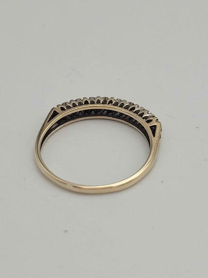 9ct Yellow Gold Ladies Ring With Alternating CZ Stones - 1.71 Grams - Size R
