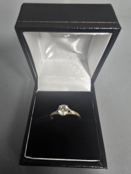 9CT White Gold Ring 375 1.7G Size K