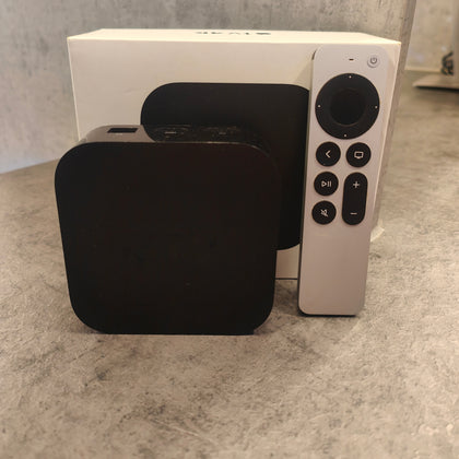 Apple TV 4K 1st Gen A1842 + Remote