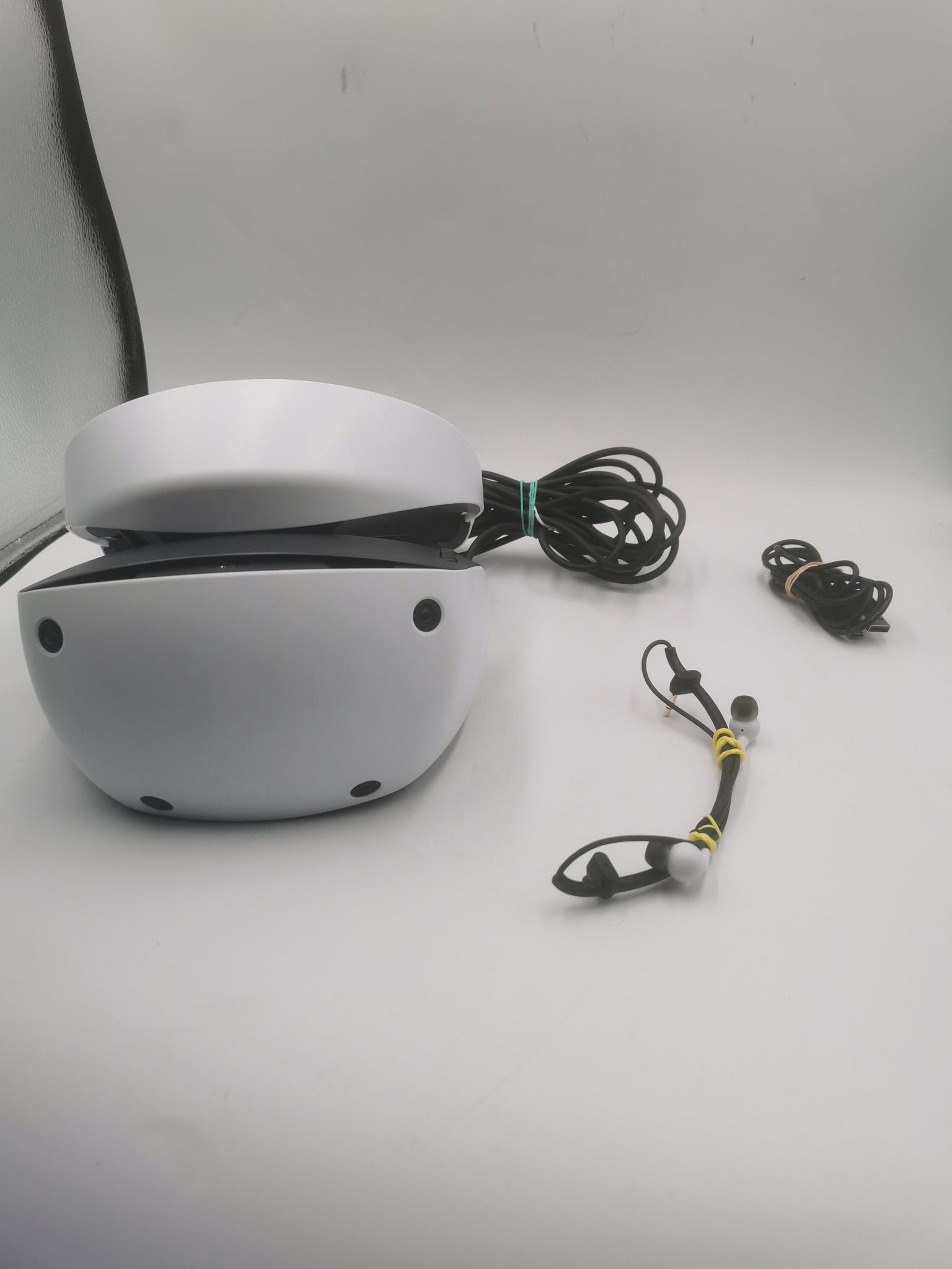 PlayStation VR2 Headset w/Sense Controllers (No Game), boxed