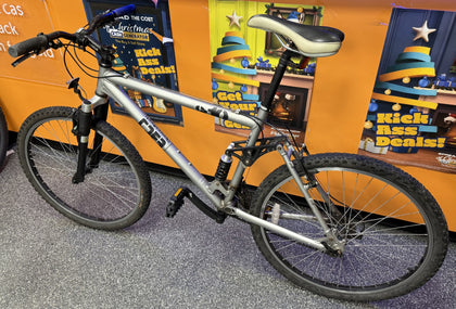 ** Collection Only ** DiamondBack De3 Full Suspension Bike ** 19' inch Frame **