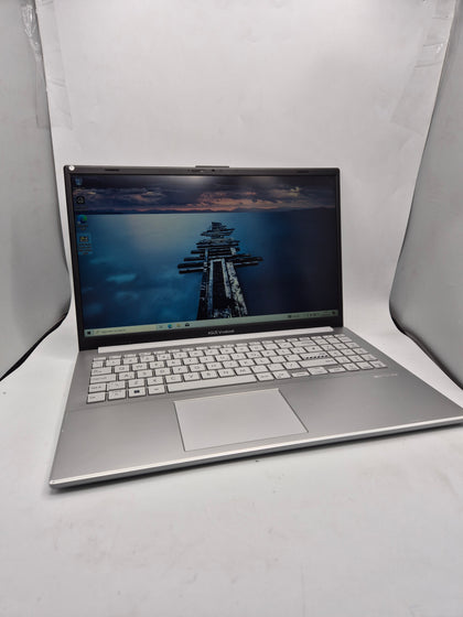 Asus Vivobook Sonicmaster - W10 - AMD RYZ 5 - 8GB RAM - 256GB SSD