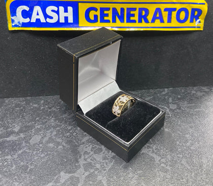 9ct Gold Ring (Size M) 2.5g