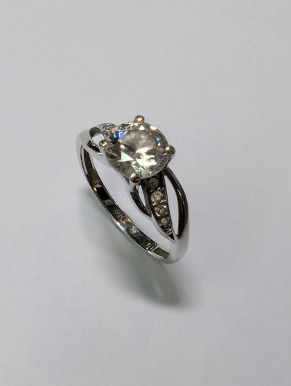 9CT White Gold CZ Ring - Size K 1/2