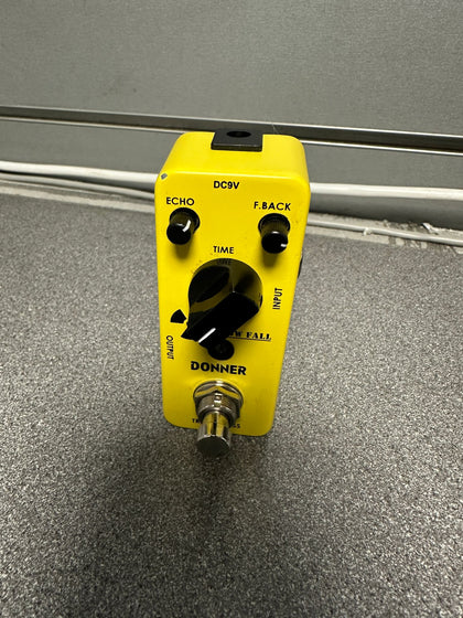 Donner Yellow Fall Analogue Delay Pedal