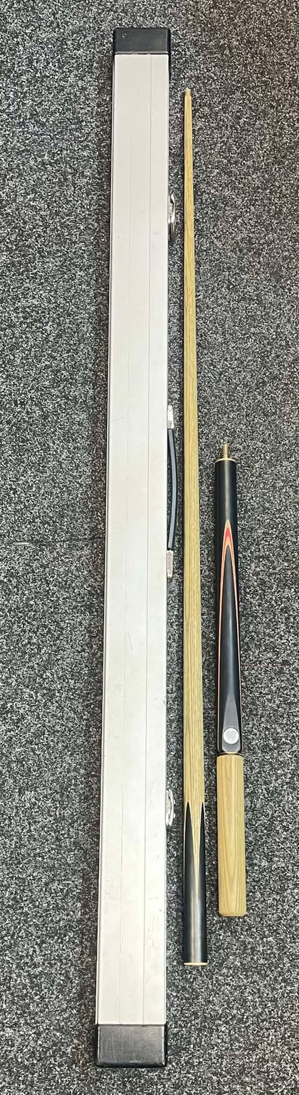 CRAFTSMAN SNOOKER/ POOL CUE