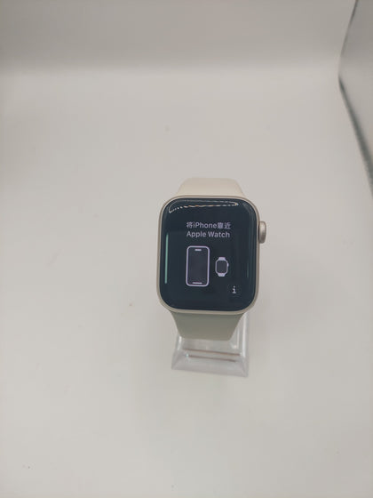 Apple Watch SE 2nd Gen GPS with strap Starlight Aluminium 40mm