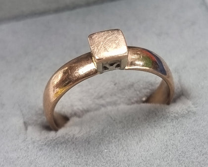 9ct Rose gold Ring size 