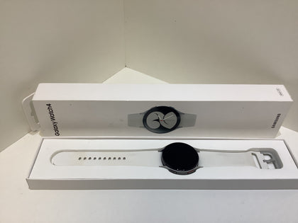 ***SALE*** Samsung Galaxy Watch 4 Boxed White Strap - smart watches