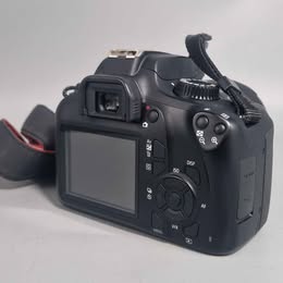 Canon EOS 4000D and 18-135mm lens