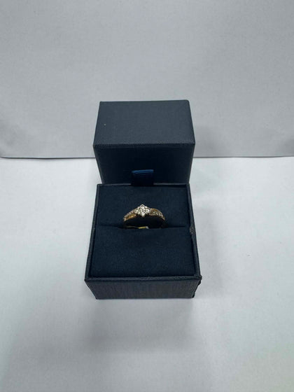 2.4g 9ct Gold Crossover Ring - Size O - **Hallmarked**