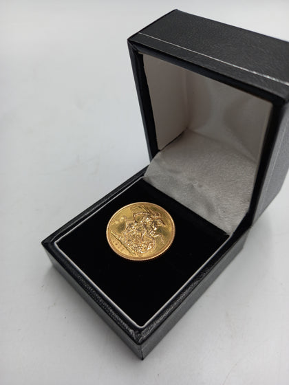 22CT Full Sovereign 1963 Coin - FINE 22CT GOLD - 7.9Grams Total Weight