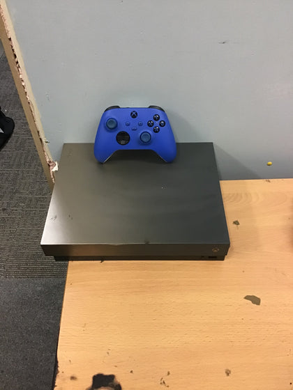 Xbox One X Console