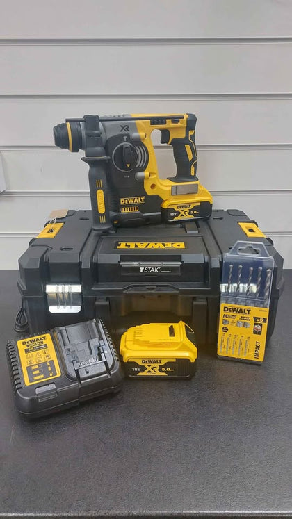 DeWALT DCH73 ROTARY HAMMER DRILL 2×BATTERY'S + CHARGER & DRILL BITS WITH CARRY CASE