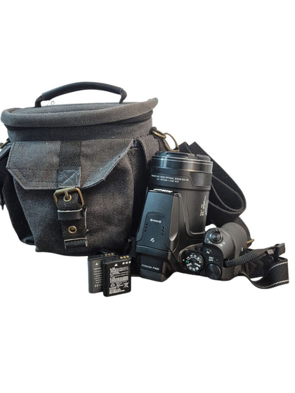Nikon Coolpix P900 Digital Camera with 2 batteries
