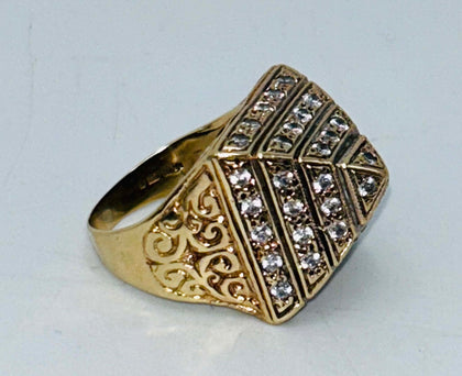 9CT YELLOW GOLD GEMSTONE PYRAMID RING 20.5G, SIZE:T/62, BOXED
