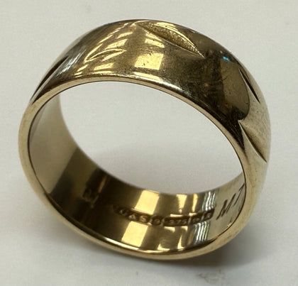 HALLMARKED 9CT GOLD PATTERN BAND SIZE L 1/2