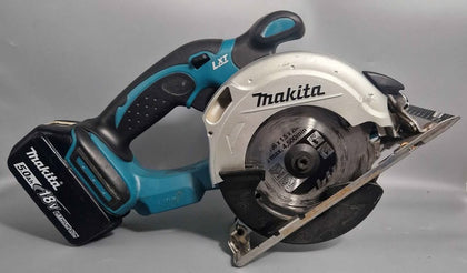 Makita DSS501 18V LXT 136mm Circular Saw with Battery and Charger