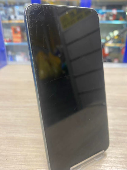 * Samsung Galaxy S22 - 128GB