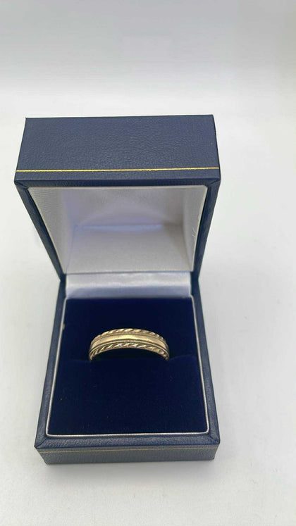 9ct gold ring