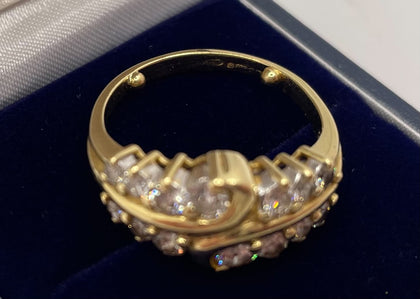 18ct gold ring (M)