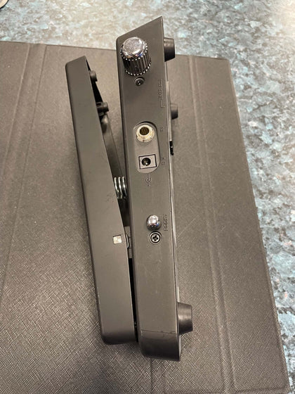 BEHRINGER PEDAL