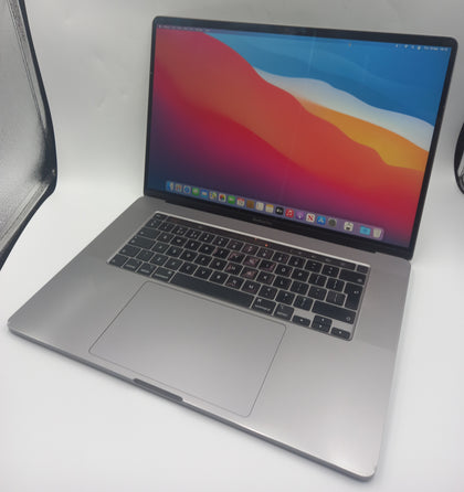 MacBook Pro 16,1/i9-9880H/16GB/1TB SSD/5500M 4GB/16