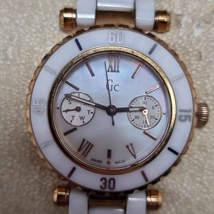 Guess GC 42004L - Rose Gold - Stainless Steel Ladies Watch