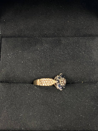 9ct Yellow Gold, With Sapphires, 2.60g