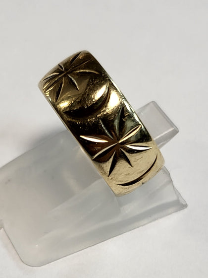 9ct Yellow Gold Patterned Band Ring - Size L - 3.61g - Hallmarked