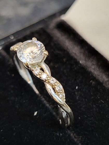 9CT White Gold and CZ Ring - Size L - 1.4g