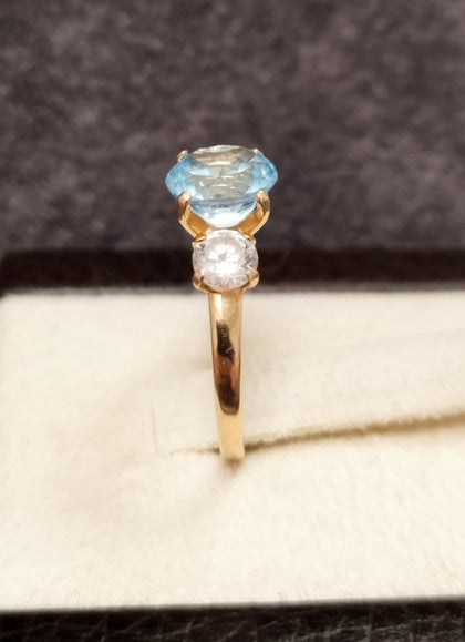 14ct Yellow Gold 3 Stone ring - Size J