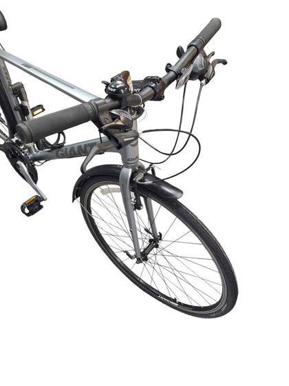 Giant Escape Hybrid Bike - 700C Wheel - 19