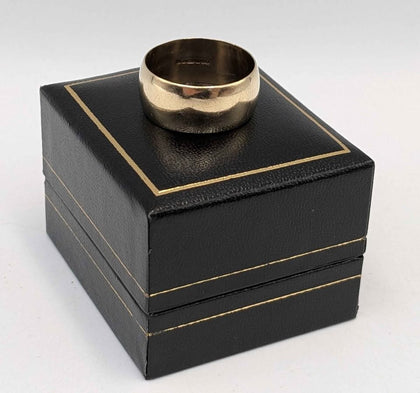 9ct Yellow Gold Wedding Band, Fully Hallmarked (375) - Size: W/65, Boxed