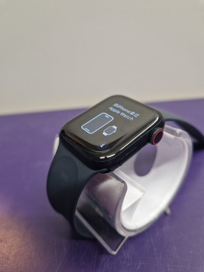 Apple Watch SE 2023 2nd Generation (GPS, 40mm) - Midnight Aluminium Case With S/M Midnight Sport Band