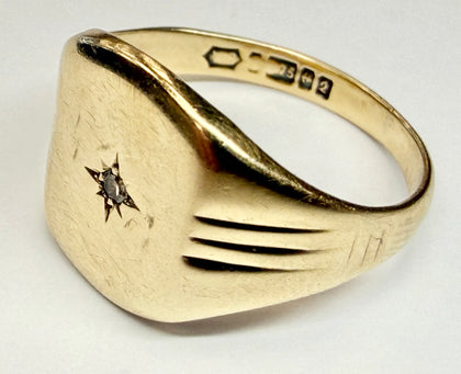 9ct yellow gold signet ring with stone size Q